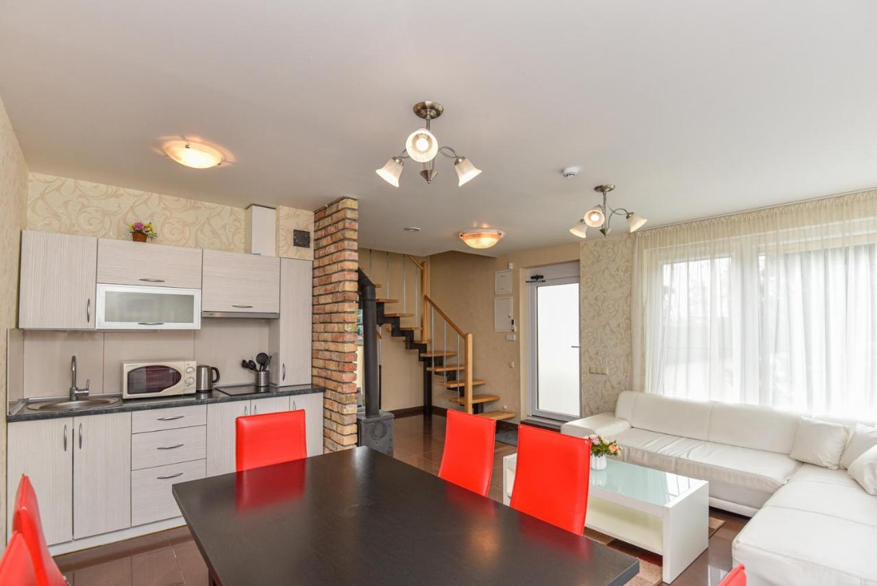 Guest House Pasaulio Krastas 팔랑가 외부 사진