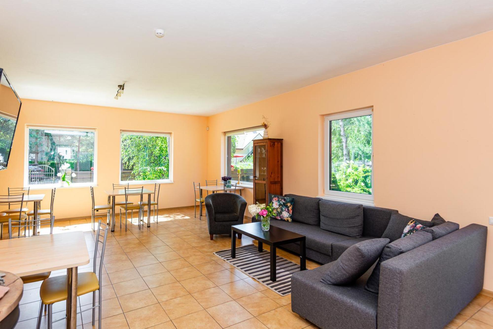 Guest House Pasaulio Krastas 팔랑가 외부 사진